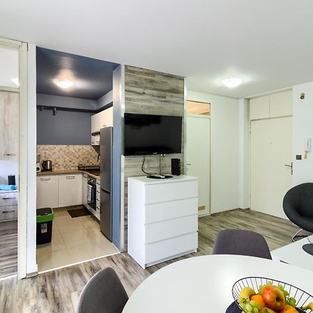Apartment Lungomare بولا المظهر الخارجي الصورة