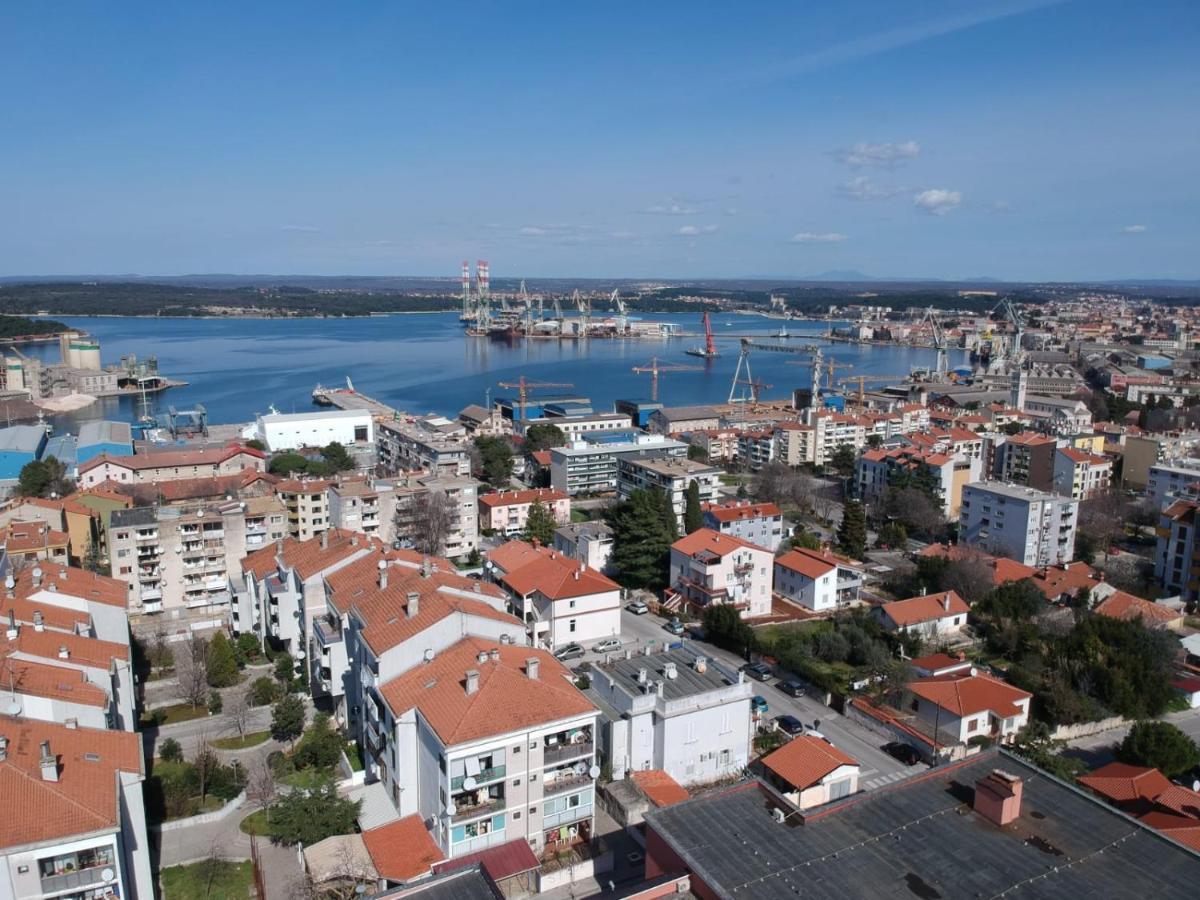 Apartment Lungomare بولا الغرفة الصورة